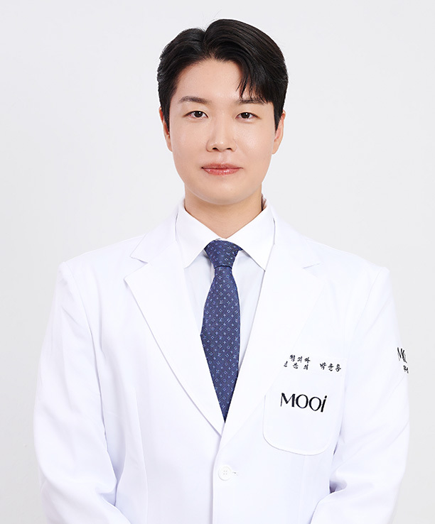 성형외과 전문의 박윤용 원장